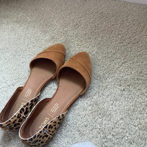 Toms flat shoes
